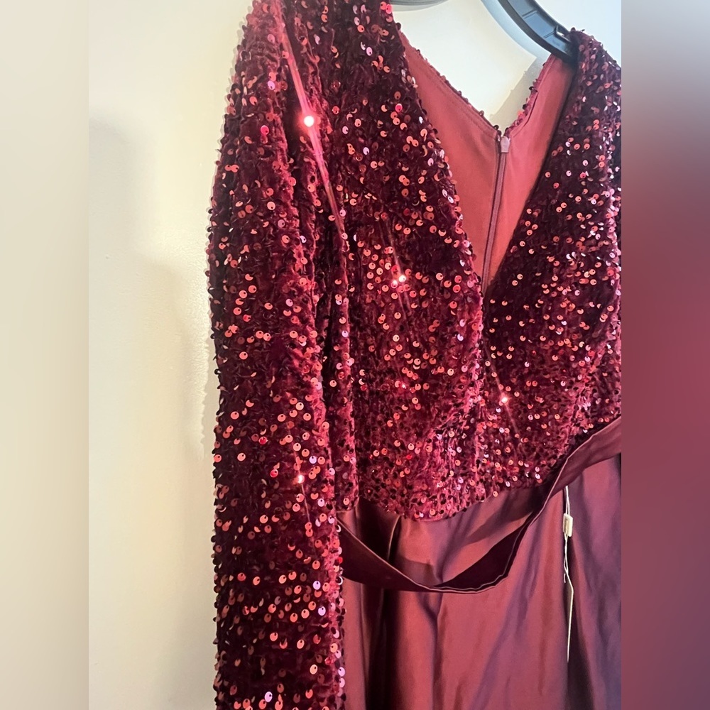 V Neck Long Sleeve Prom Dress Slit Sequin Satin Formal Evening Gown - Picture 4 of 10